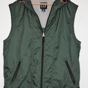 GAP Green Sleeveless Vest Lightweight Sporty Design
